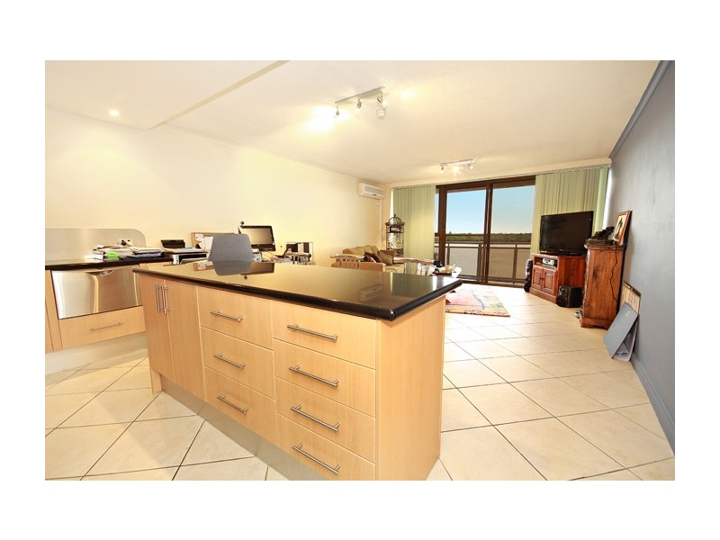 2B/120 Trafalgar Towers, Duporth Avenue, Maroochydore QLD 4558