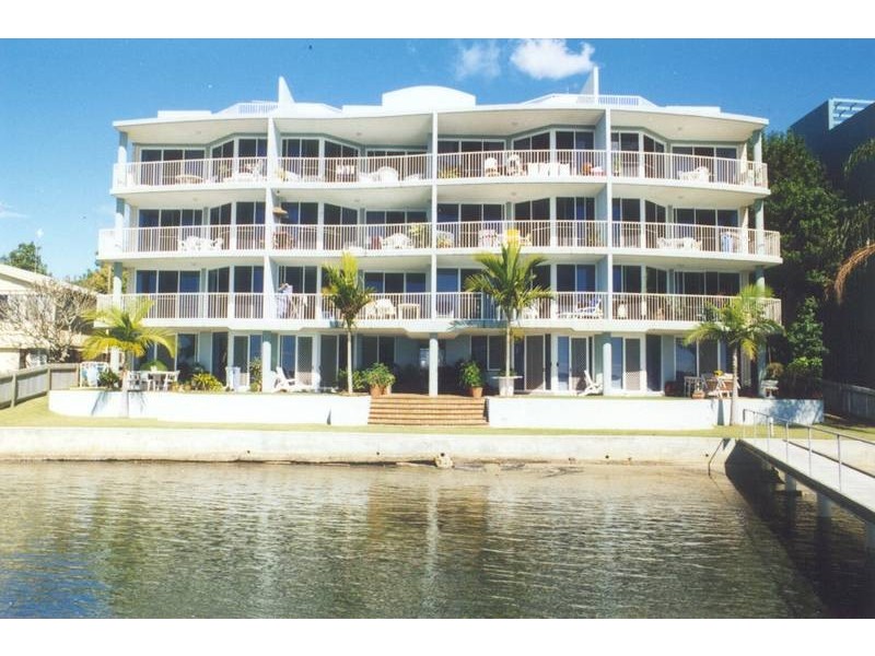 2/140 Duporth Avenue, Maroochydore QLD 4558