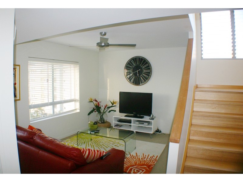 33/14-18 Karmasea, Okinja Road, Alexandra Headland QLD 4572