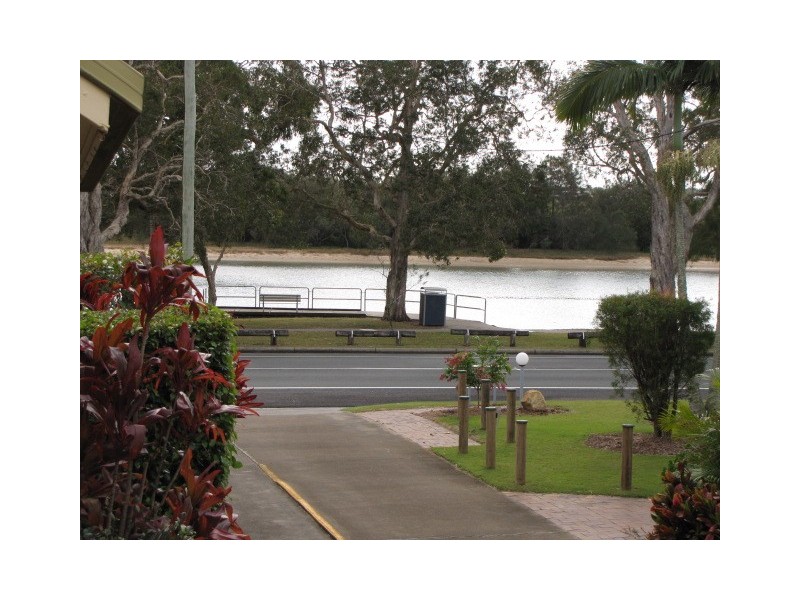 3/41 Quiet Waters East, Bradman Avenue, Maroochydore QLD 4558