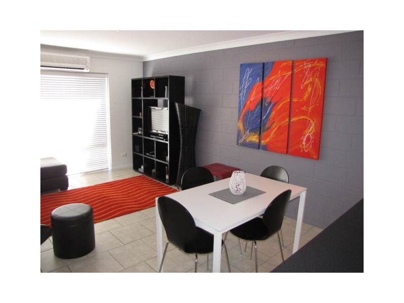 5/11 Palmgrove, Pacific Terrace, Alexandra Headland QLD 4572