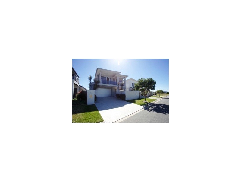13 Cocos Court, Kawana Island QLD 4575