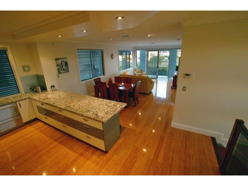 13 Cocos Court, Kawana Island QLD 4575
