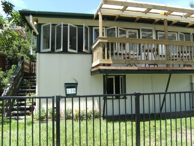 235 Bradman Avenue, Maroochydore QLD 4558