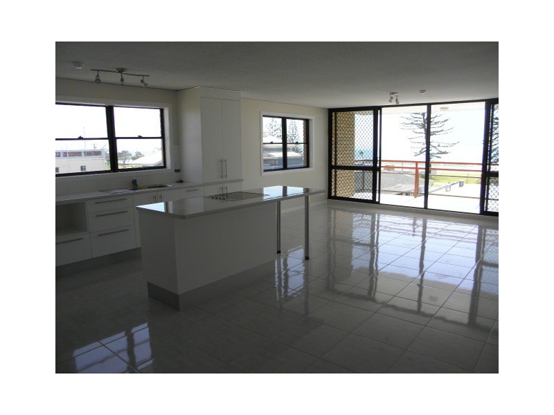 Alexandra Headland QLD 4572