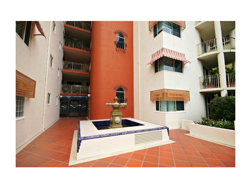 2/86 Marrakesh, Duporth Avenue, Maroochydore QLD 4558