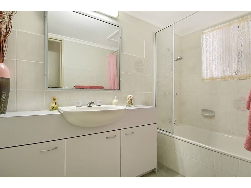 1/2 Seychelles Camfield Street, Alexandra Headland QLD 4572