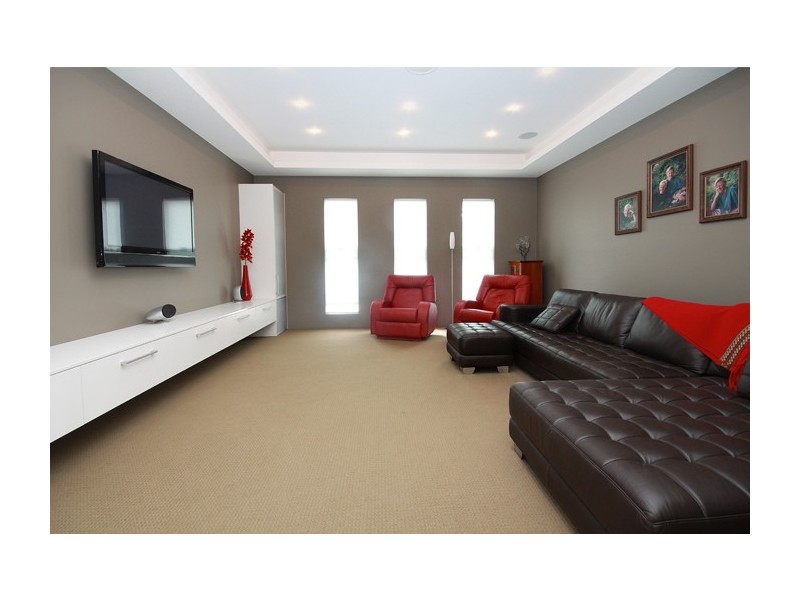 43 Monarch Place, Mons QLD 4556