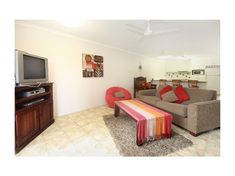 2/2 Anchorage Court, Tuckwell Court, Maroochydore QLD 4558