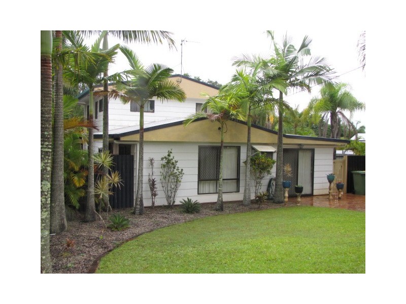 2 Kokoda Avenue, Bli Bli QLD 4560
