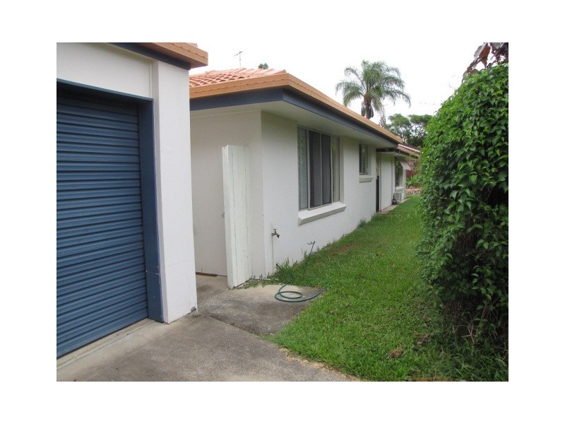 9 Tombarra Street, Mooloolaba QLD 4557