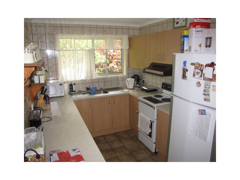9 Tombarra Street, Mooloolaba QLD 4557