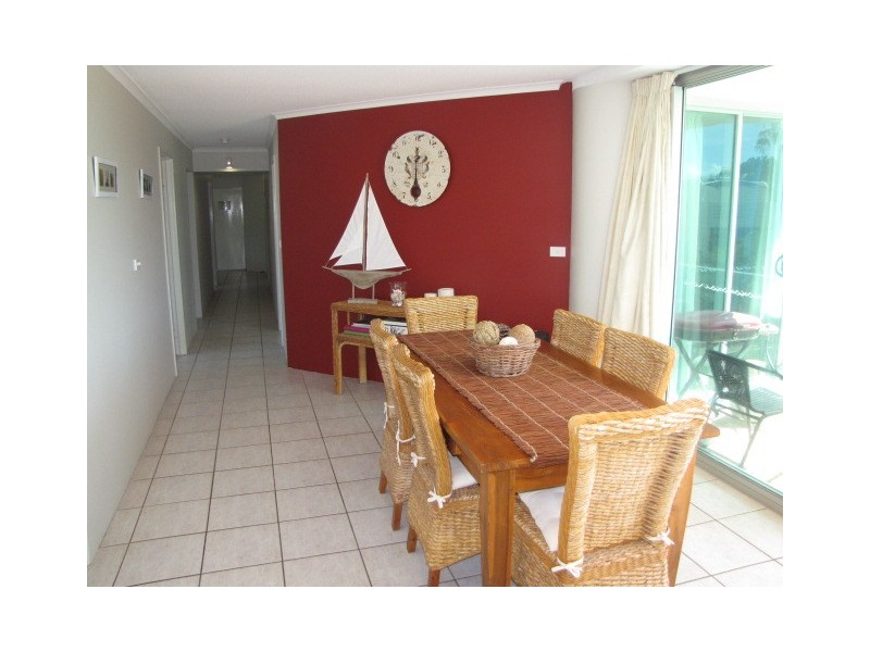 18/19 Chateau Royale, Memorial Avenue, Maroochydore QLD 4558