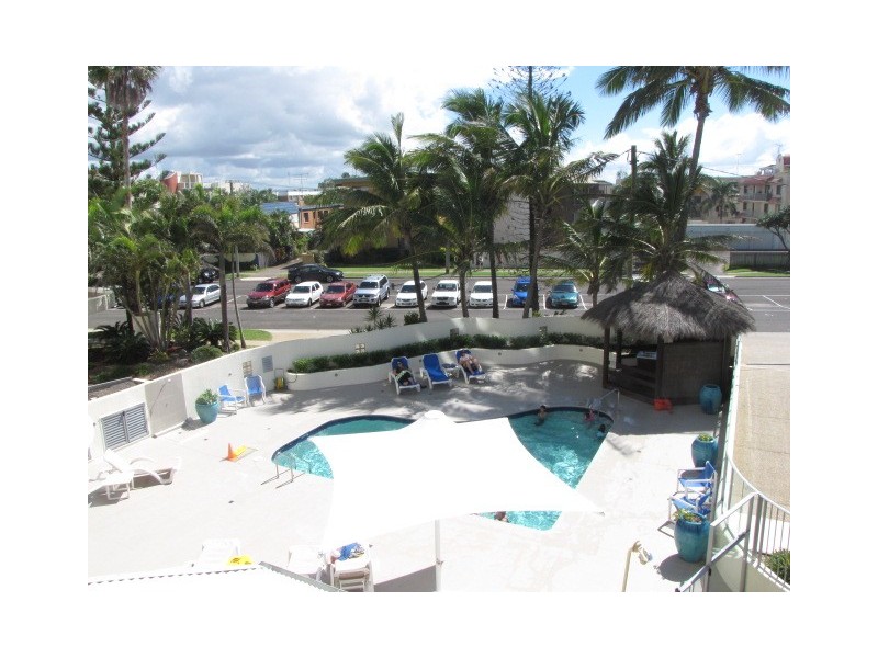 18/19 Chateau Royale, Memorial Avenue, Maroochydore QLD 4558