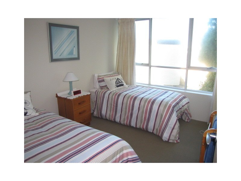 18/19 Chateau Royale, Memorial Avenue, Maroochydore QLD 4558