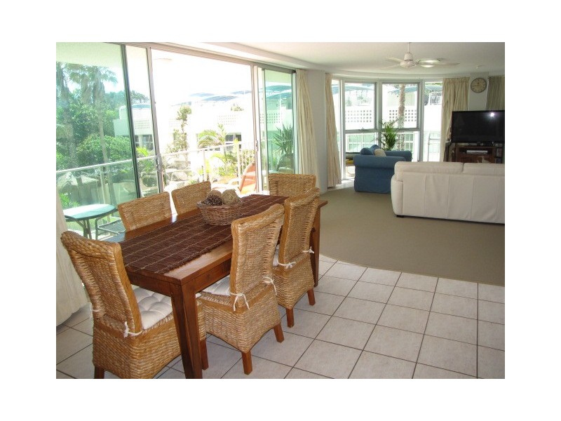 18/19 Chateau Royale, Memorial Avenue, Maroochydore QLD 4558