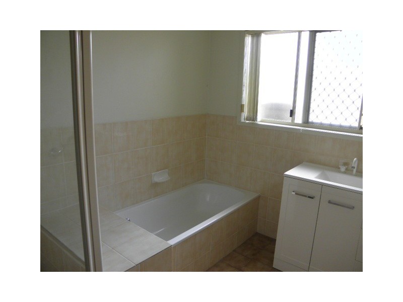 U2/107 Crusoe Place, Goonawarra Drive, Mooloolaba QLD 4557