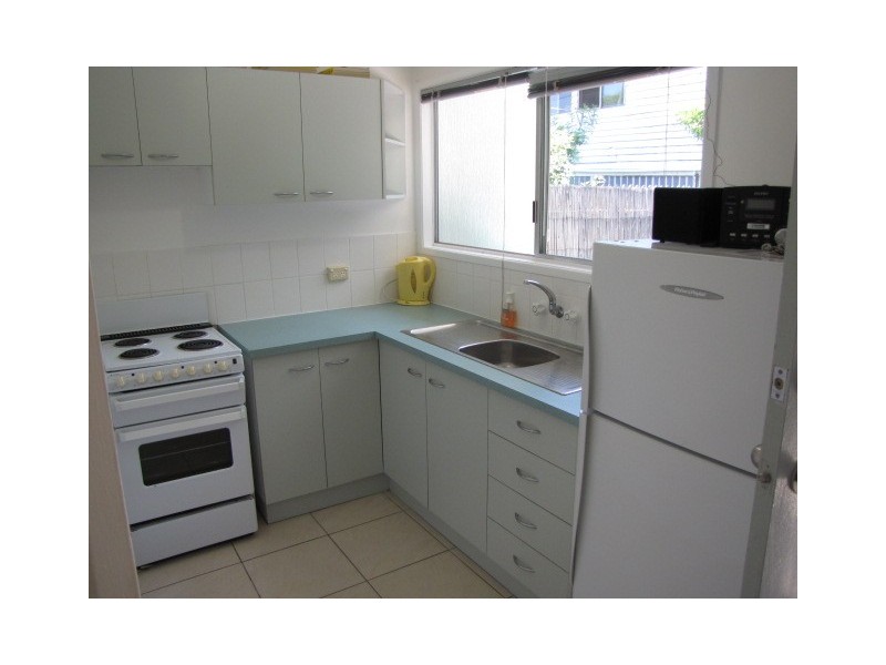 2/25 Selma, Hinley Avenue, Maroochydore QLD 4558