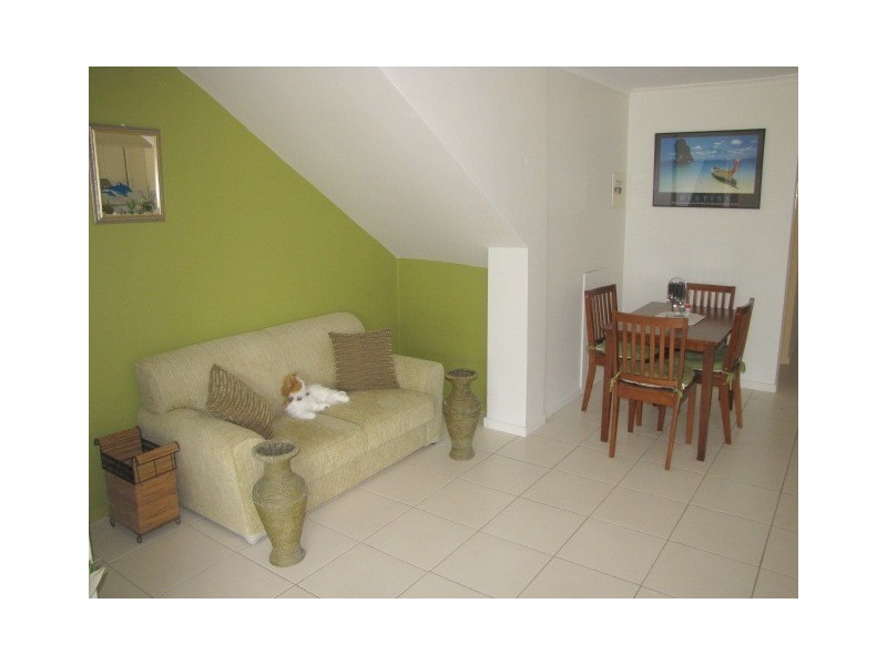 8/45 Quiet Waters East, Bradman Avenue,, Maroochydore QLD 4558