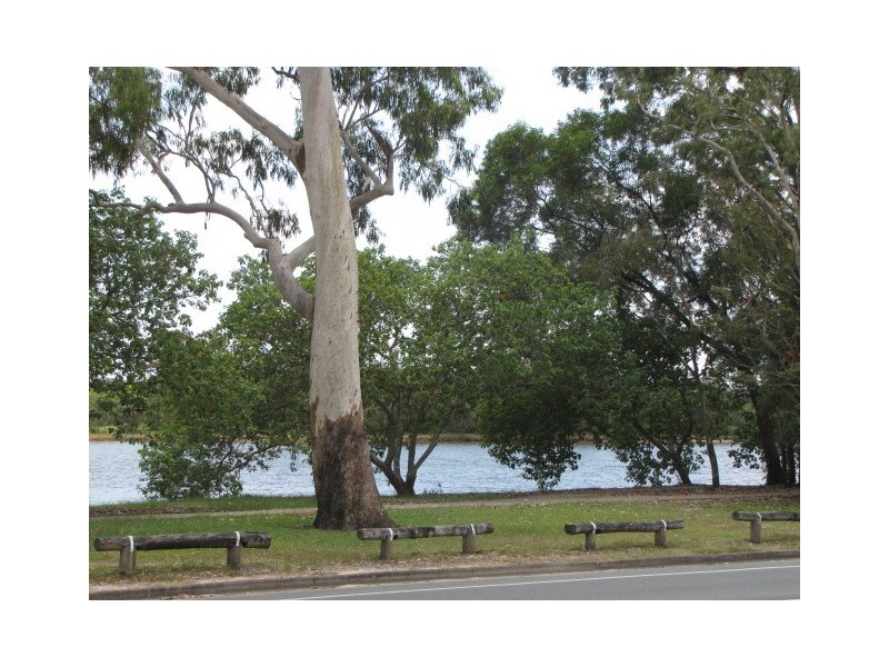 8/45 Quiet Waters East, Bradman Avenue,, Maroochydore QLD 4558