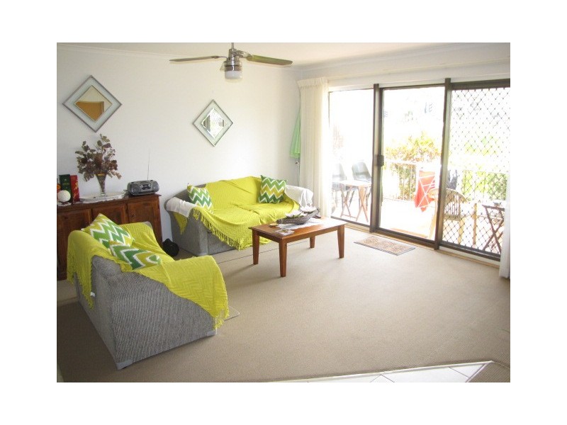 8/45 Quiet Waters East, Bradman Avenue,, Maroochydore QLD 4558