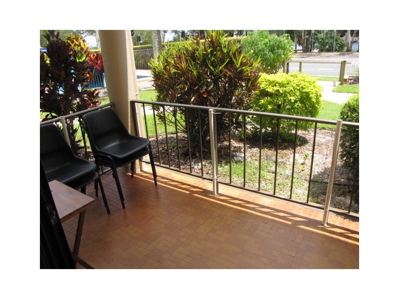 8/45 Quiet Waters East, Bradman Avenue,, Maroochydore QLD 4558