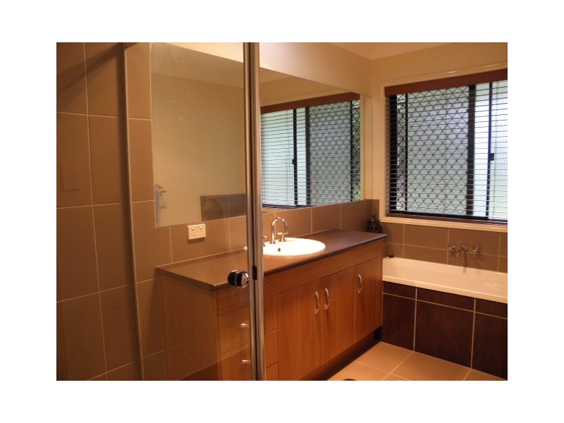 122 Main Creek Road, Tanawha QLD 4556