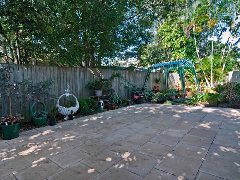 2/78 Broadwater Avenue, Maroochydore QLD 4558