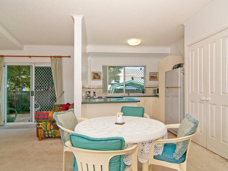 2/78 Broadwater Avenue, Maroochydore QLD 4558