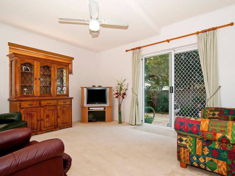 2/78 Broadwater Avenue, Maroochydore QLD 4558