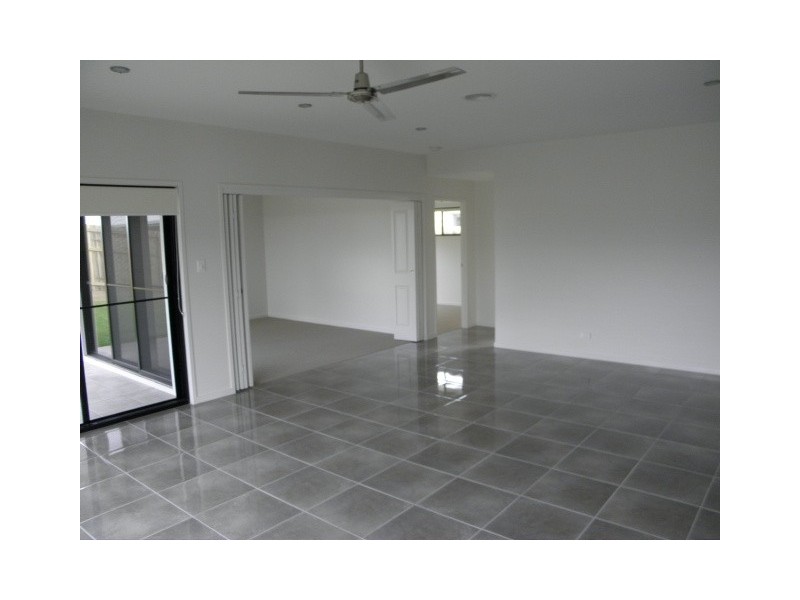 28 Lark Circut, Mountain Creek QLD 4557