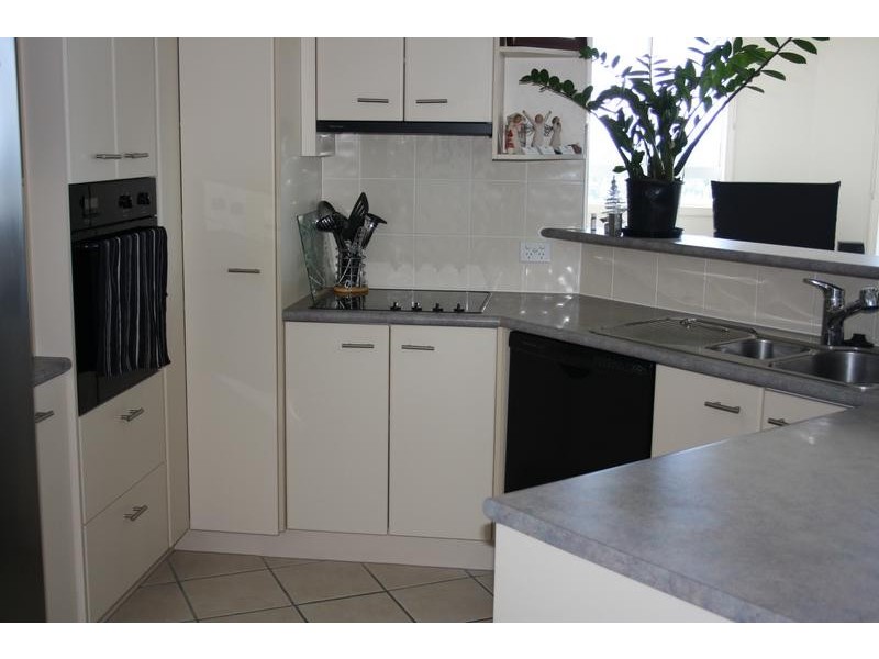 35/140-144 Aquarius Resort, Alexandra Parade, Alexandra Headland QLD 4572