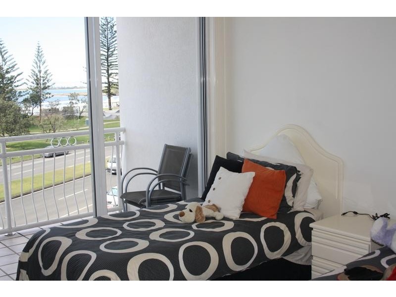 35/140-144 Aquarius Resort, Alexandra Parade, Alexandra Headland QLD 4572