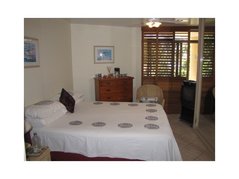 2/41 Quiet Waters East, Bradman Avenue, Maroochydore QLD 4558