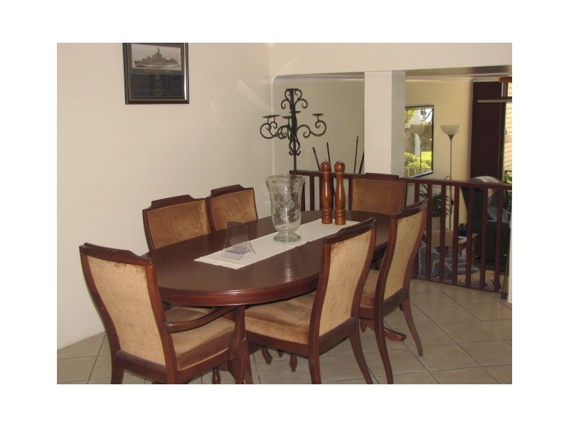 2/41 Quiet Waters East, Bradman Avenue, Maroochydore QLD 4558