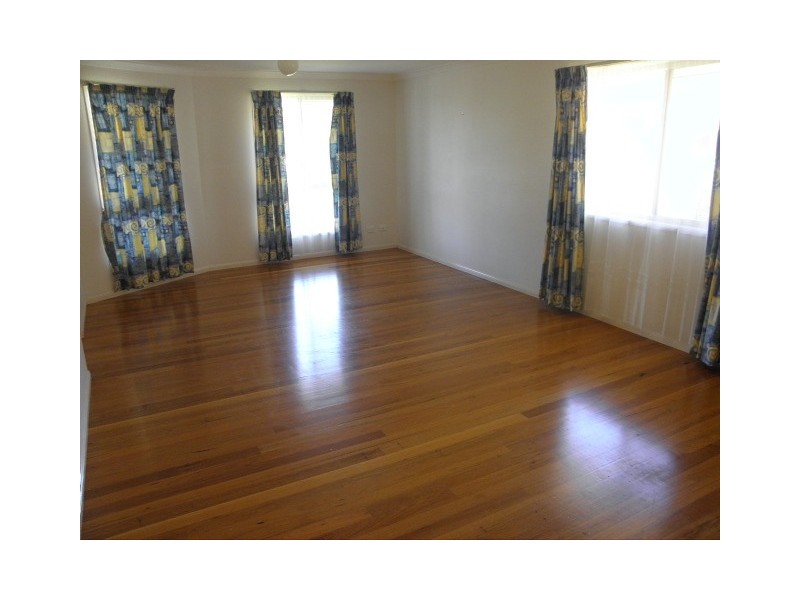 300 Main Road, Kuluin QLD 4558