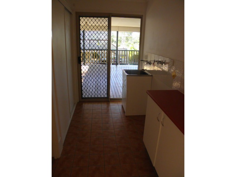 300 Main Road, Kuluin QLD 4558