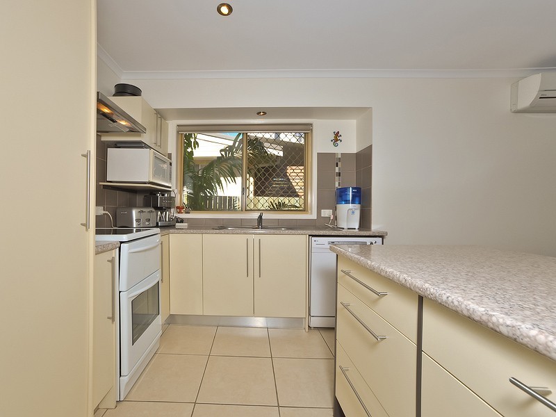 1/10 Villa Helena, Lisbon Street, Maroochydore QLD 4558
