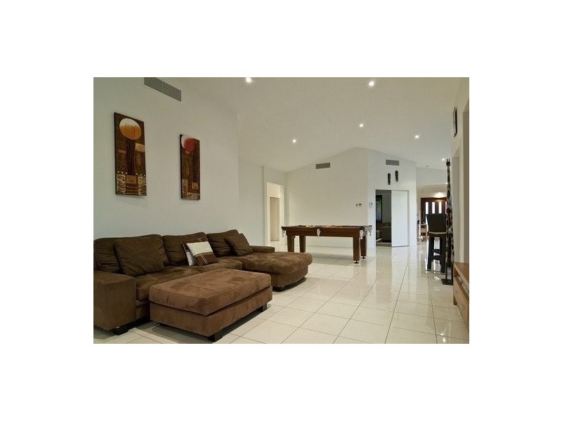 102 Maroochy Waters Drive, Maroochydore QLD 4558