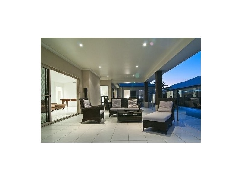 102 Maroochy Waters Drive, Maroochydore QLD 4558