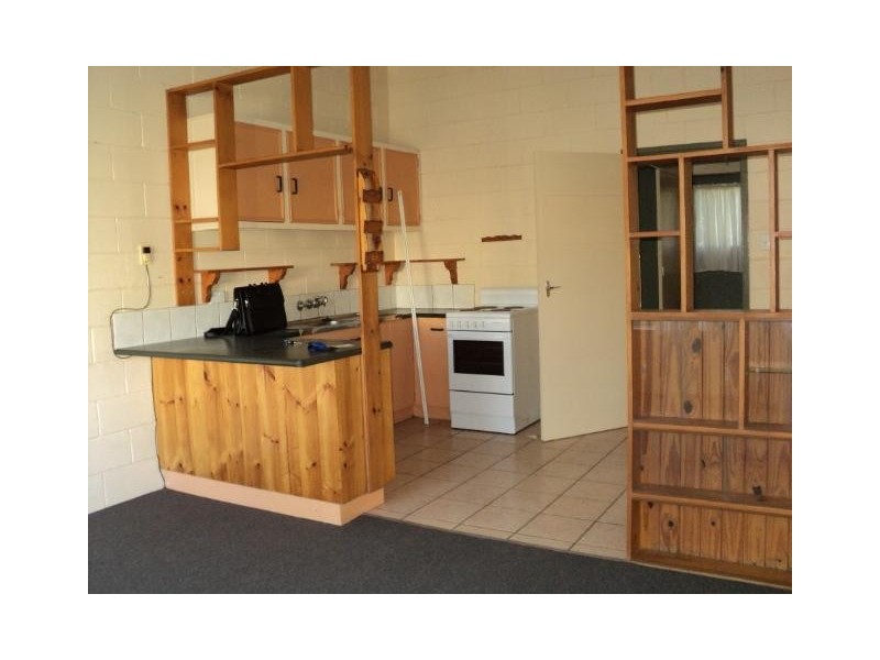 2/6 Broadwater Avenue, Maroochydore QLD 4558