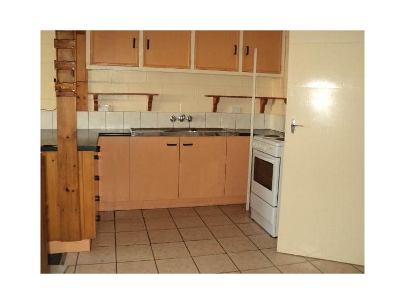 2/6 Broadwater Avenue, Maroochydore QLD 4558