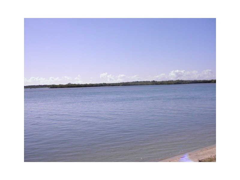 2/16 Points North, Picnic Point Esplanade, Maroochydore QLD 4558