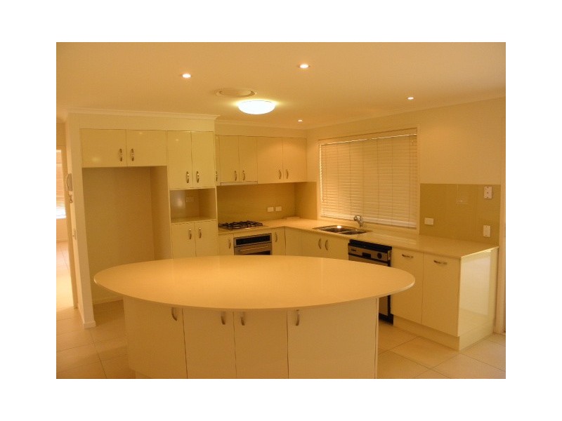 17 Balyarta Crescent, Mooloolaba QLD 4557