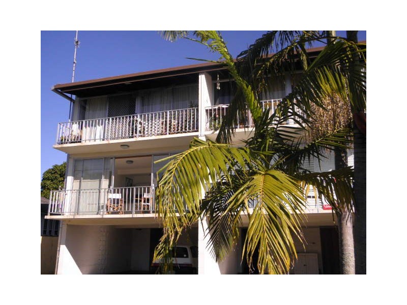 2/75 Boroka Haus, Memorial Avenue, Maroochydore QLD 4558