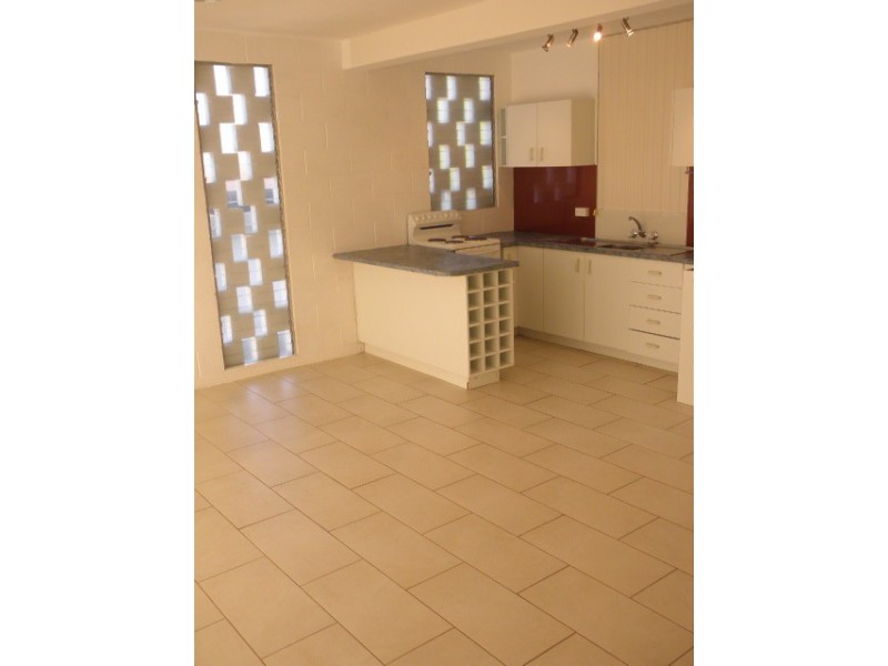 2/75 Boroka Haus, Memorial Avenue, Maroochydore QLD 4558