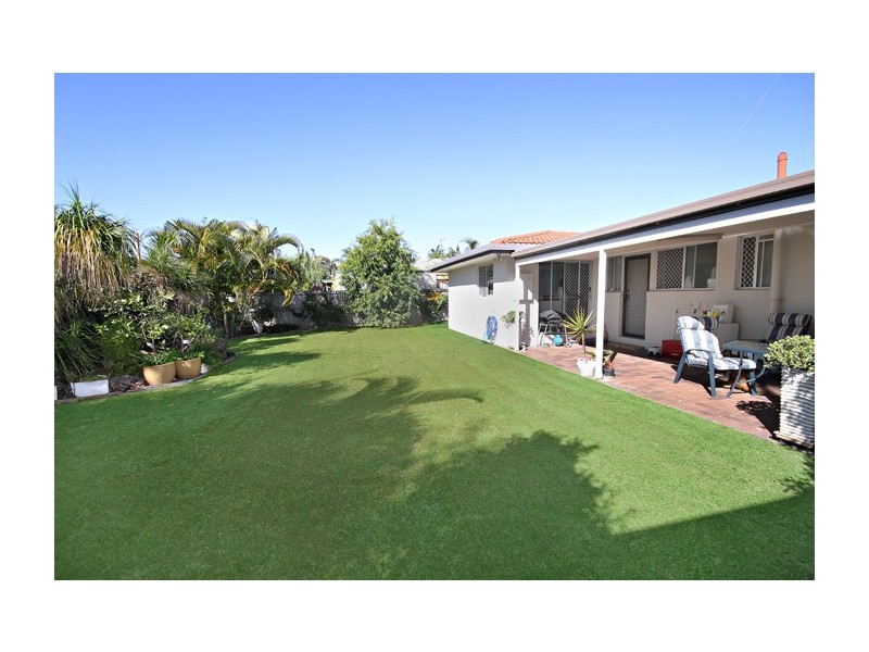 60 Neerim Drive, Mooloolaba QLD 4557