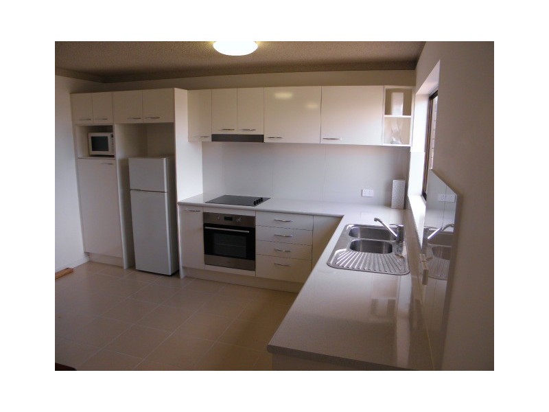 2/16-18 Merinda Lodge, Douglas Street, Mooloolaba QLD 4557