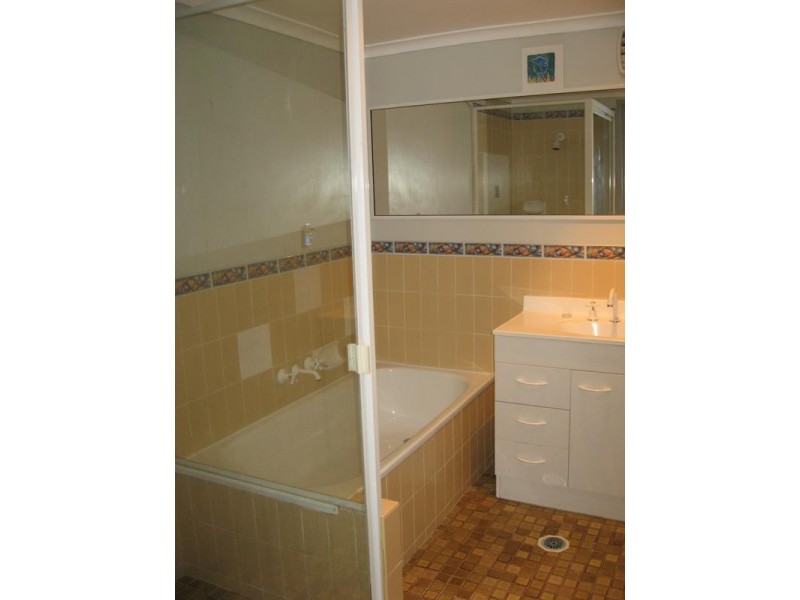 5/45 Quiet Waters, Bradman Avenue, Maroochydore QLD 4558