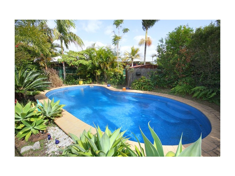 8 Kay Avenue, Bli Bli QLD 4560